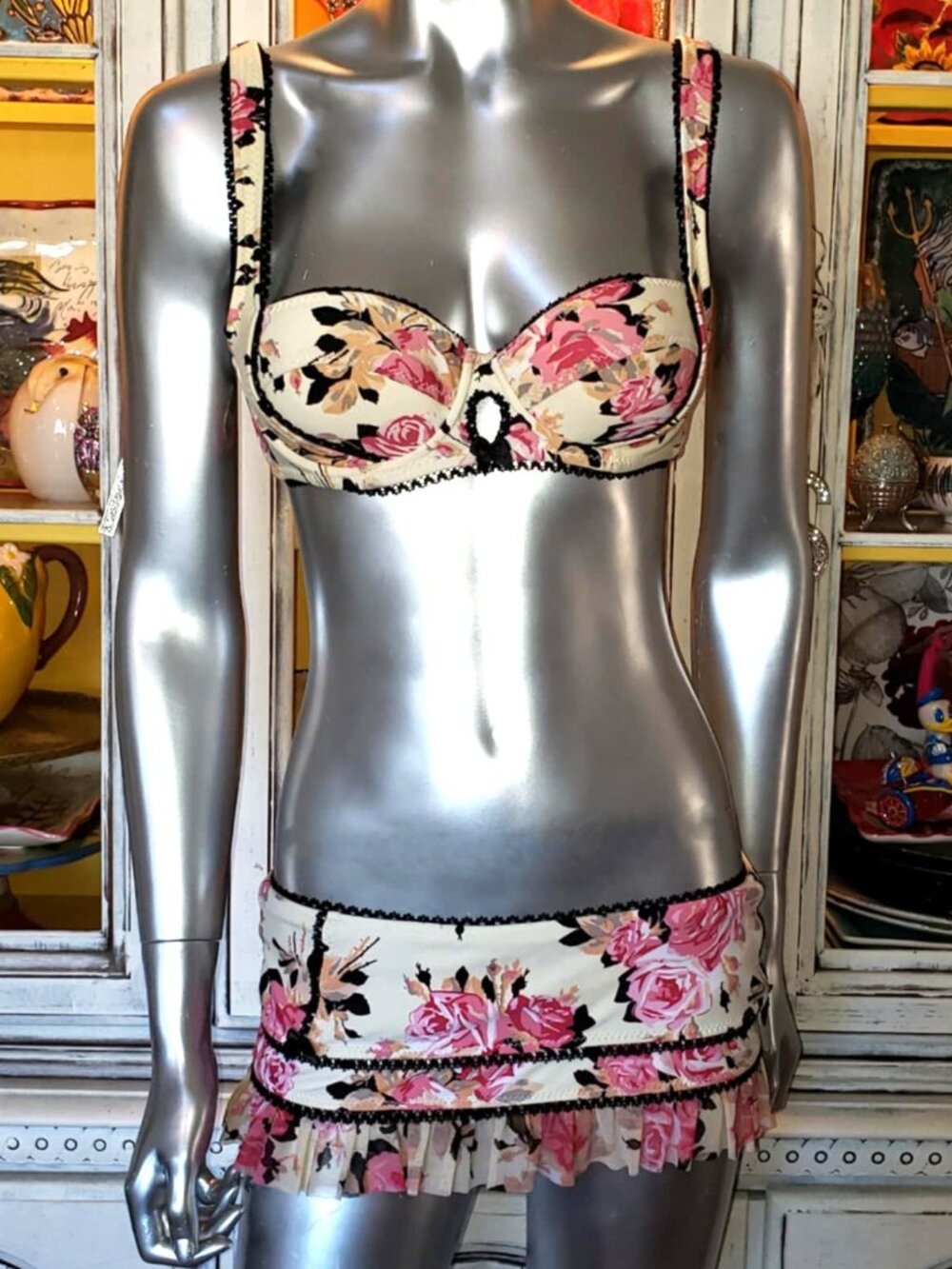 $SOLD$ Vintage Betsey Johnson Gypsy Rose Bikini Skirt Pink Floral Lace Swimsuit - Picture 3 of 15